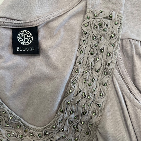 Dressy Sleeveless Grey Blouse with Shimmery Beads - Picture 4 of 5